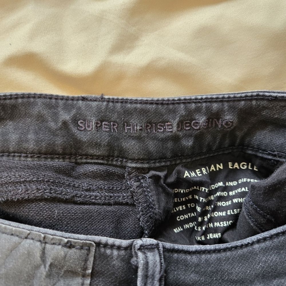 American Eagle Super High-Rise Heavily Distressed Black Skinny Jeans - Picture 4 of 7